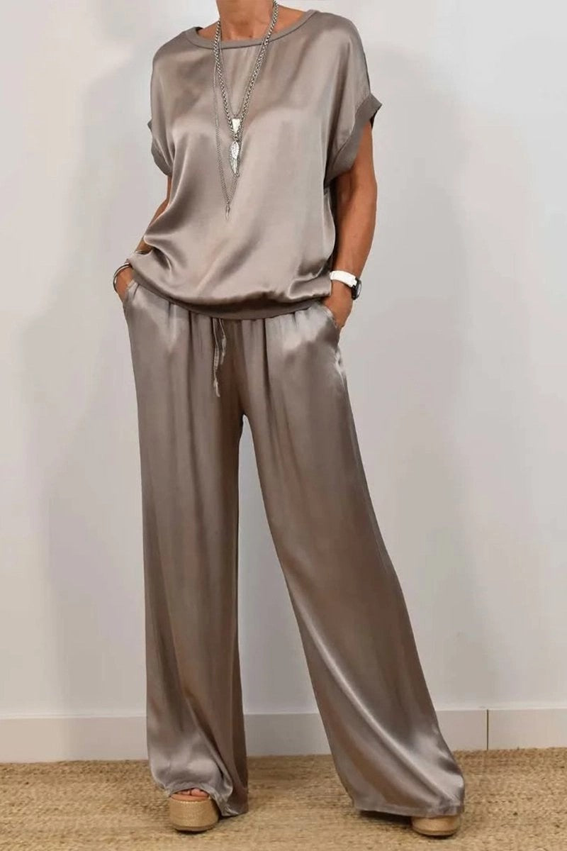 Elegant Lounge Set – Top and Pants