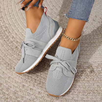 Women’s Casual Lace-Up Walking Shoes