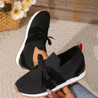 Women’s Casual Lace-Up Walking Shoes