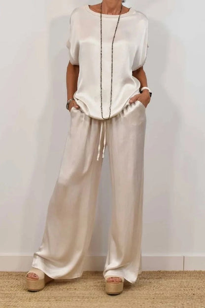 Elegant Lounge Set – Top and Pants
