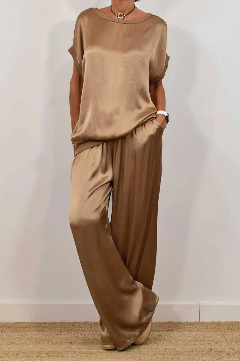 Elegant Lounge Set – Top and Pants