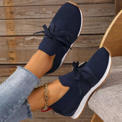 Women’s Casual Lace-Up Walking Shoes