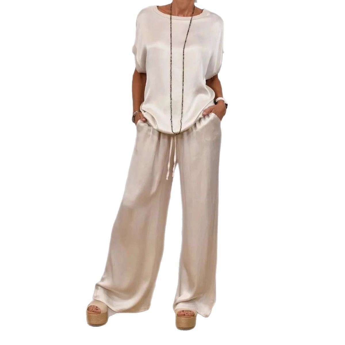 Elegant Lounge Set – Top and Pants