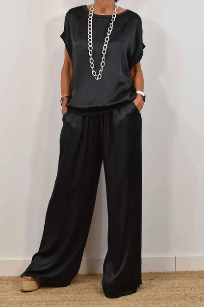 Elegant Lounge Set – Top and Pants