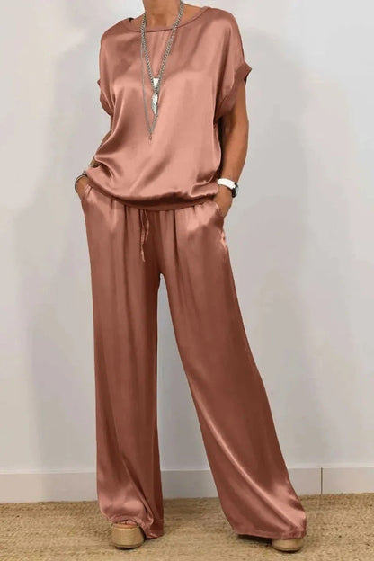 Elegant Lounge Set – Top and Pants